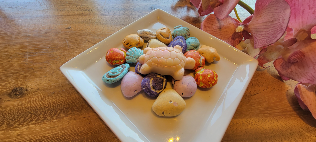 Sweet Paradise Maui White Chocolate Turtle with candy seashells
